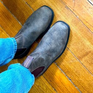Blundstones chiseled toe
